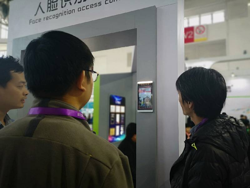 人脸识别,闸机,智慧校园,刷脸上学,刷脸放学,刷脸坐校车