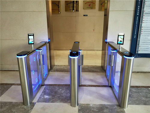 傳統(tǒng)閘機已明日黃花？人臉閘機在革命！ 哪家好？價格怎么樣？代理招商，生產(chǎn)廠家，價格，哪家好，多少錢，品牌，報價，廠家，哪個公司好 