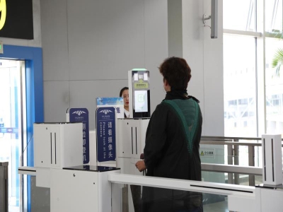 健康碼閘機(jī),健康碼測(cè)溫閘機(jī),人臉測(cè)溫閘機(jī)-路可路美健康碼閘機(jī),健康碼測(cè)溫閘機(jī),人臉測(cè)溫閘機(jī)-路可路美人臉測(cè)溫閘機(jī)實(shí)現(xiàn)全國健康碼一碼通行,核酸檢測(cè)報(bào)告自動(dòng)查詢 哪家好？價(jià)格怎么樣？代理招商，生產(chǎn)廠家，價(jià)格，哪家好，多少錢，品牌，報(bào)價(jià)，廠家，哪個(gè)公司好 