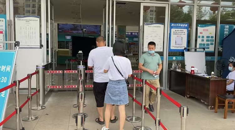 医院健康码闸机.jpg